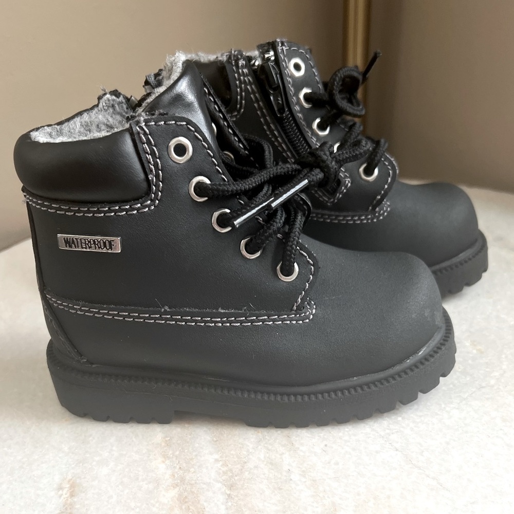 Toddler/Baby Size 6.5 Waterproof Winter Boots
